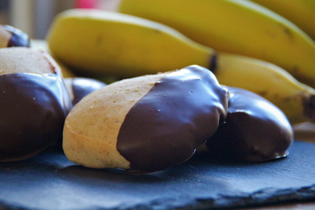 scones med banan og chokolade