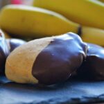 scones med banan og chokolade